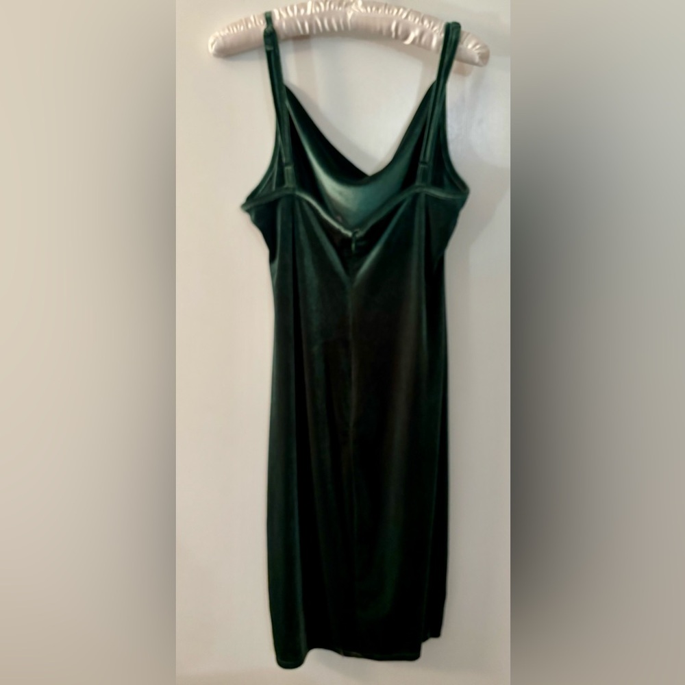 Love x Design “Velvet” Slip Dress in Holiday Green Women’s Size XL - Picture 3 of 6